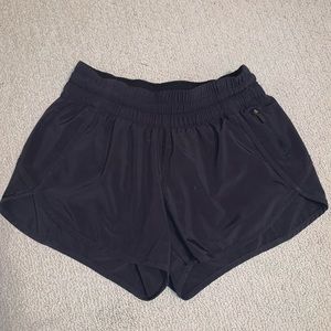 Lululemon tracker v shorts